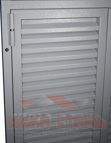 Двустворчатые ставни-жалюзи на окно