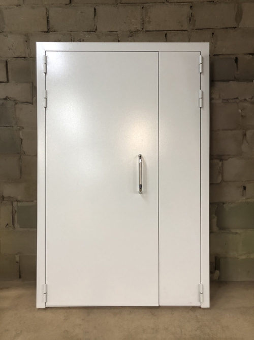 Полуторная подъездная дверь